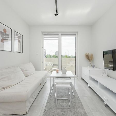 Miedziana Bright Apartment With Balcony And Parking Wroclaw By Noclegi Renters Exteriör bild